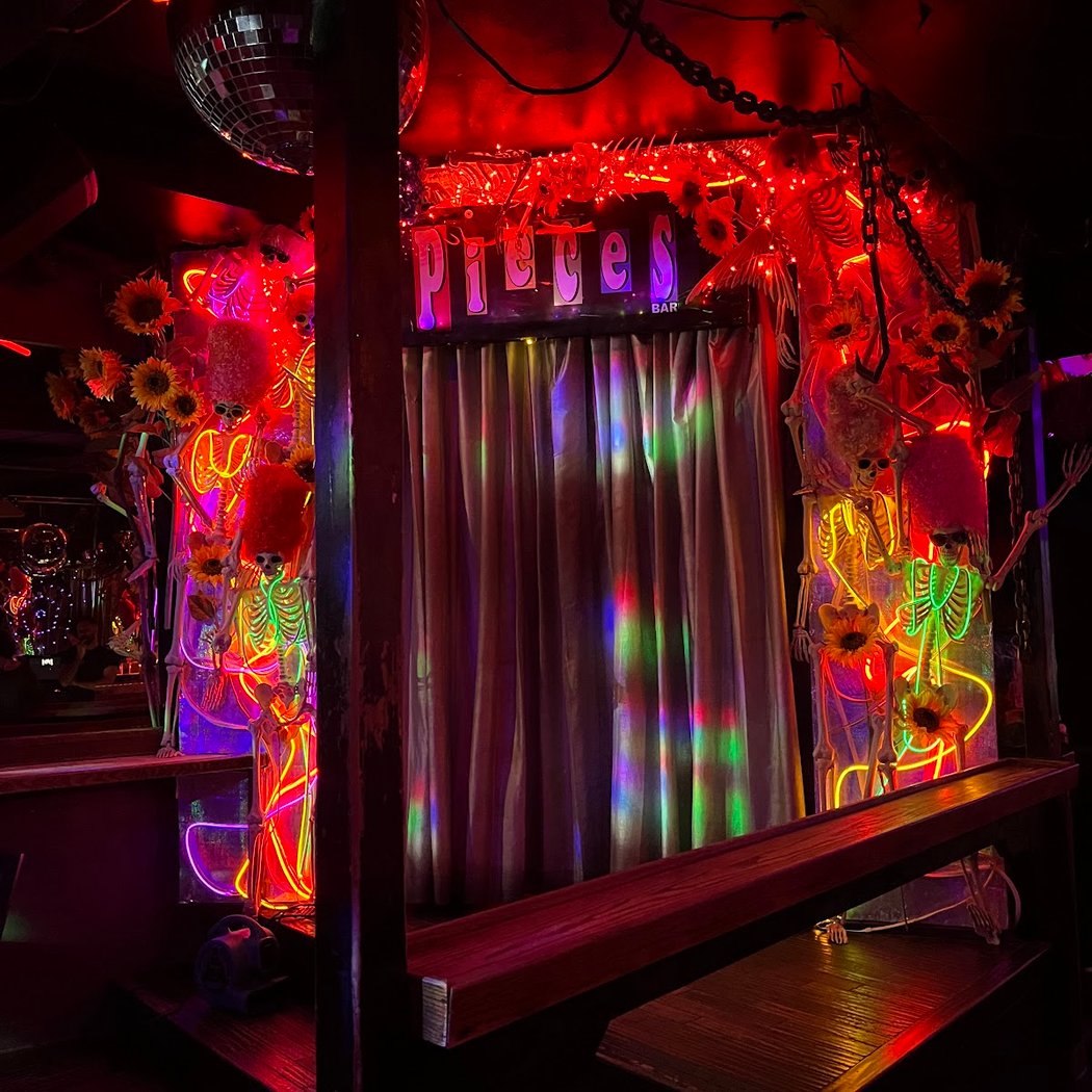 NYC Drag Show Fridays 4