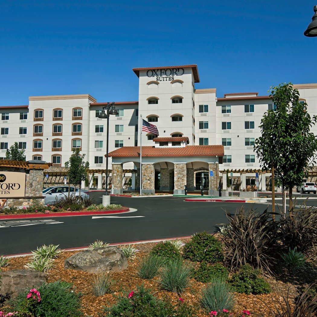 Oxford Suites Sonoma County - Rohnert Park 2