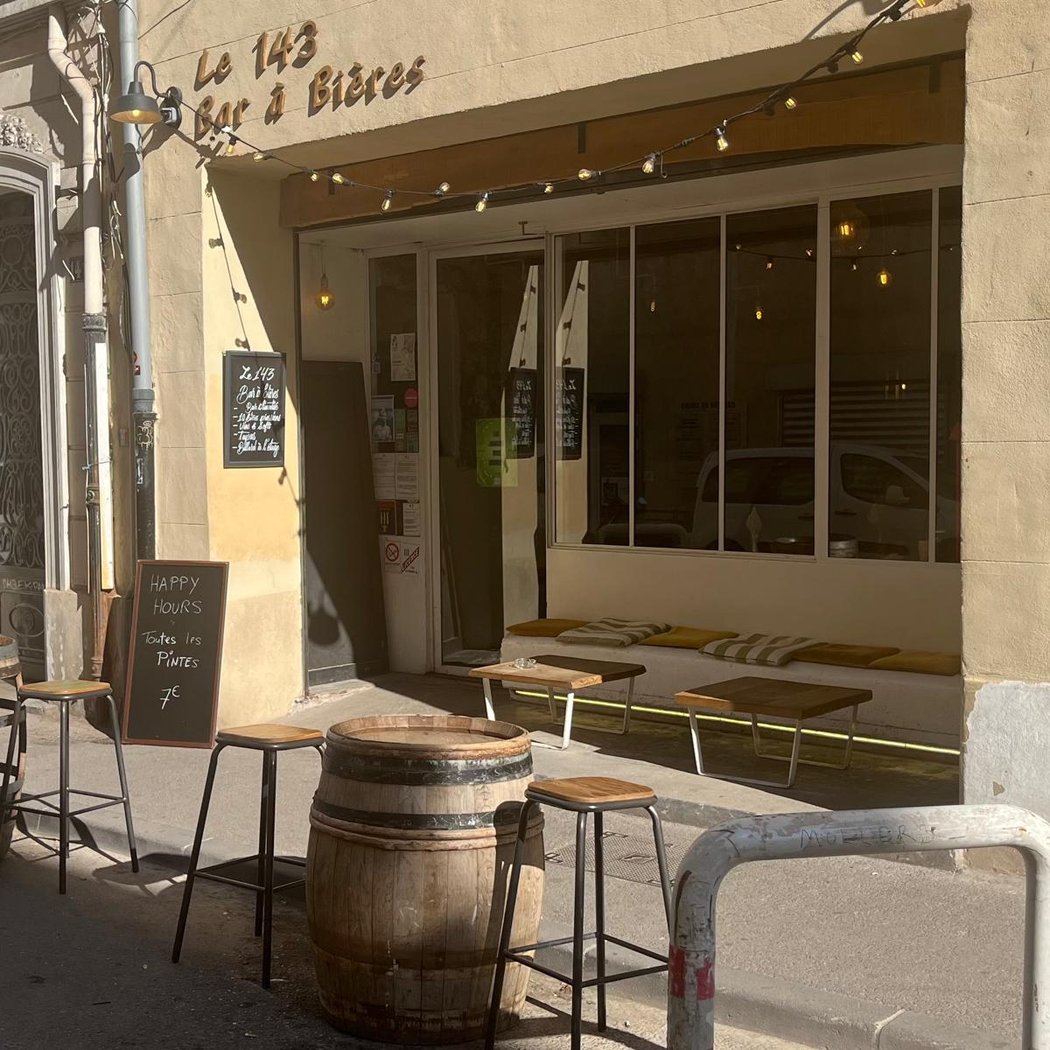 Le 143 bar à bières 3