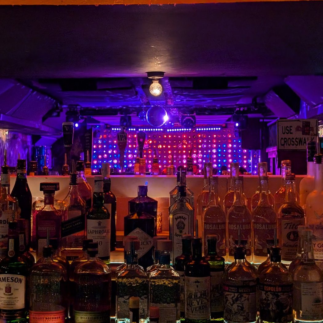 DC The Don | TRAT POP UP 1