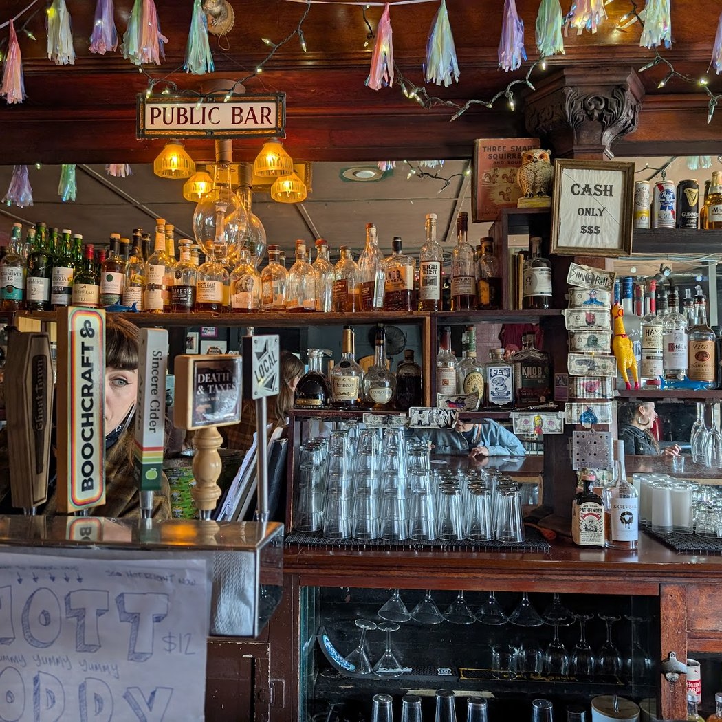 Thee Parkside’s Last Day Open