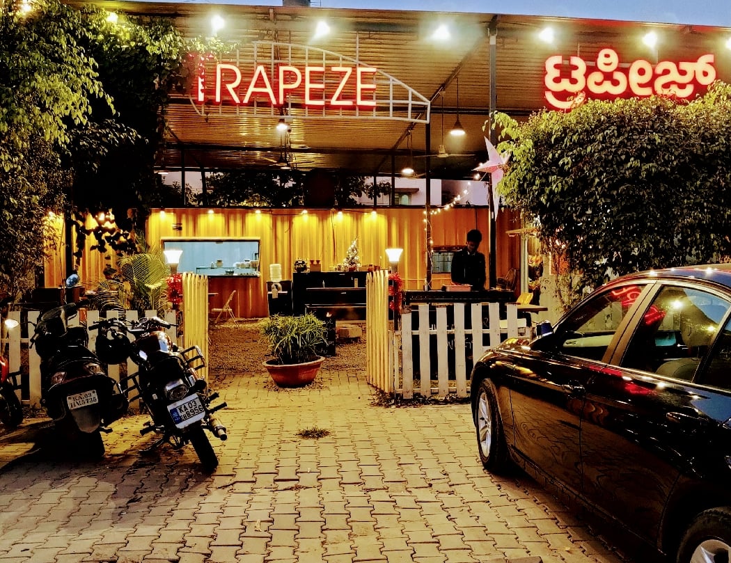 TRAPEZE 2