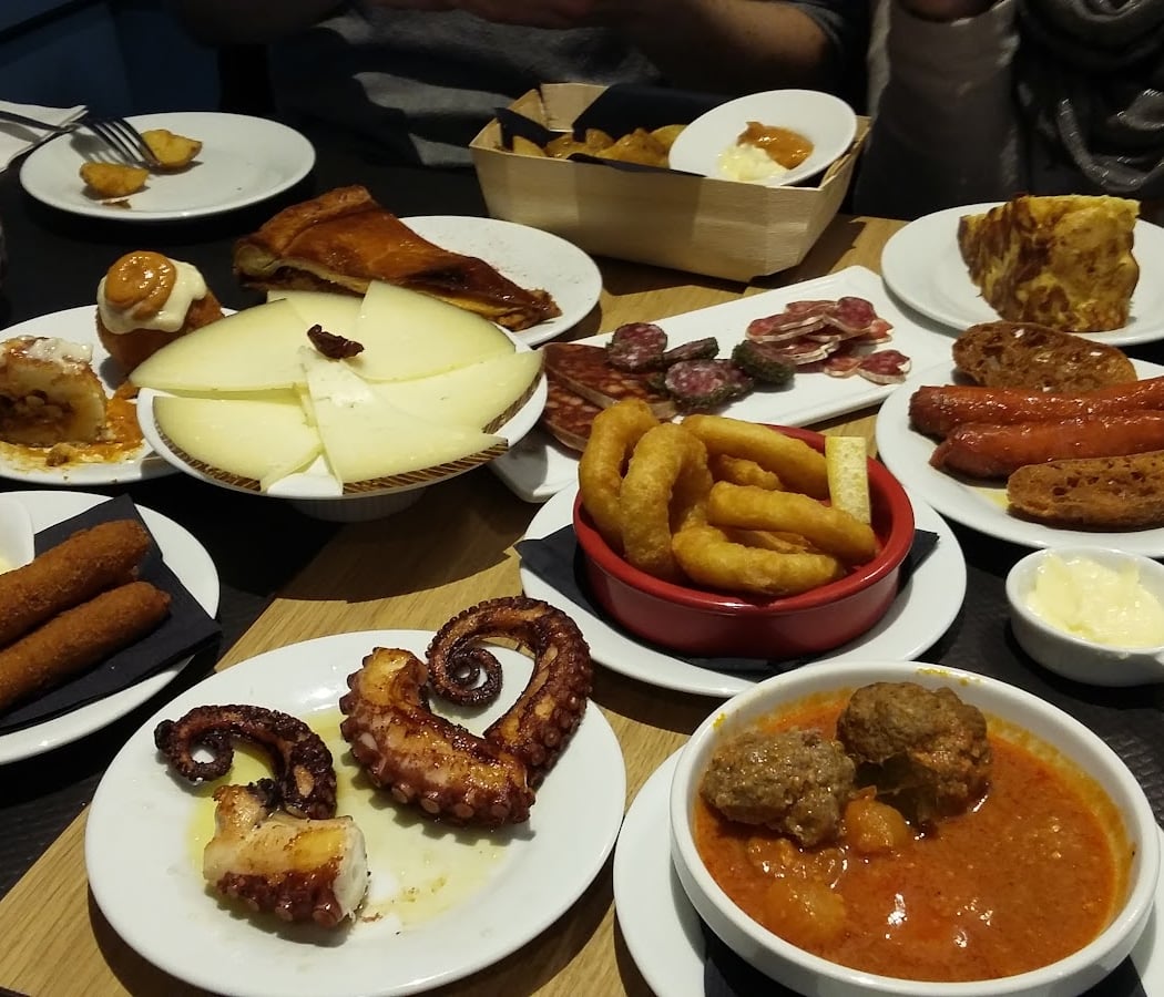 Avila Restaurant 1
