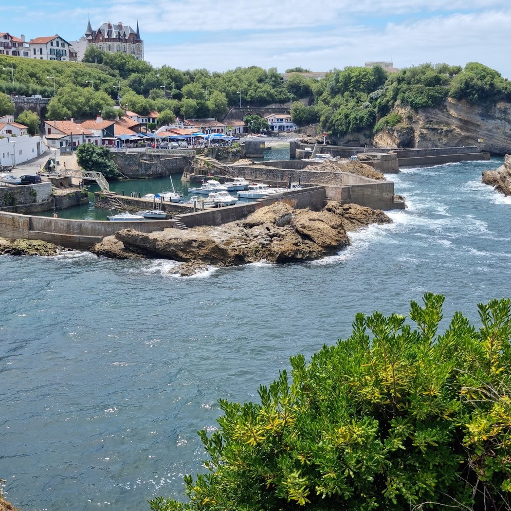 Le Port des Pêcheurs/Arrantzaleen Portua 3