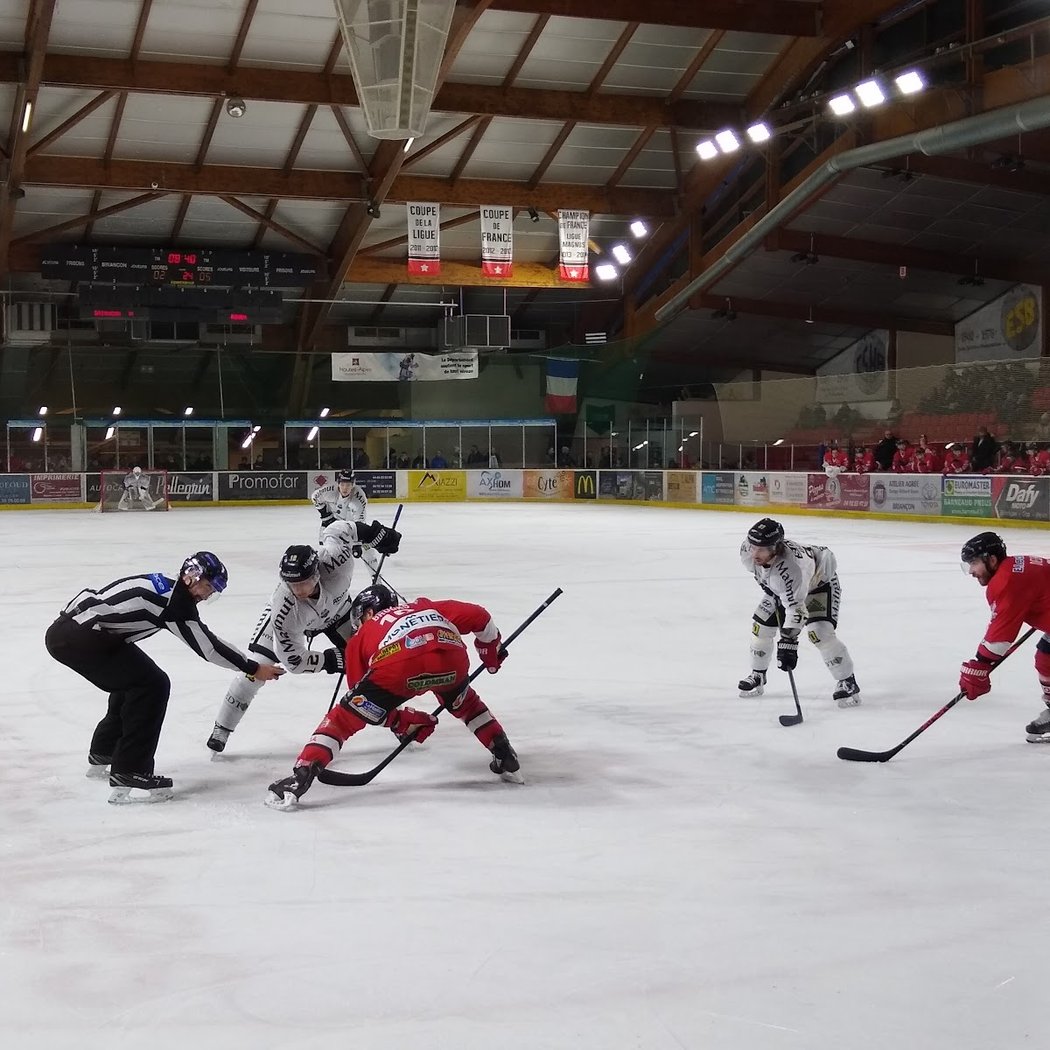 Patinoire de Briançon 1