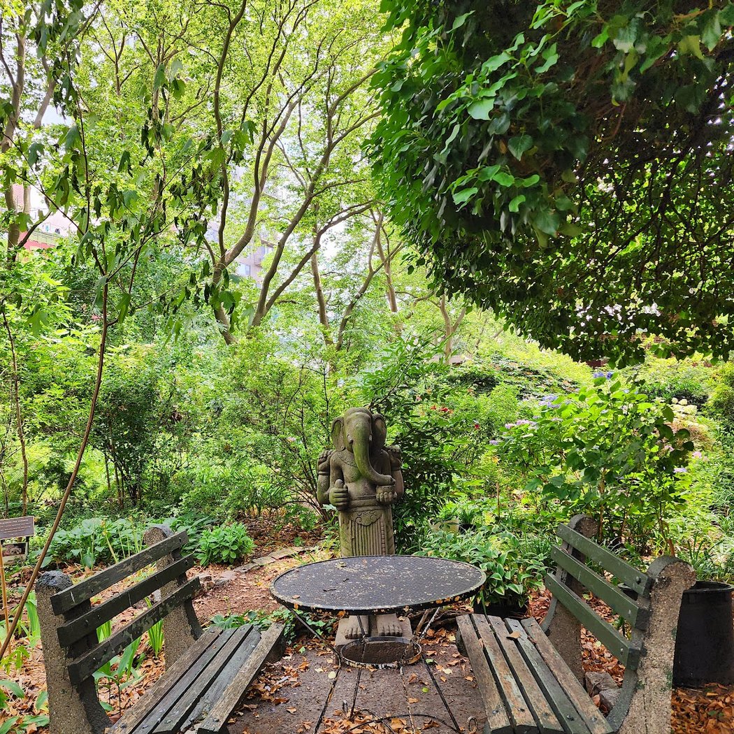 M’Finda Kalunga Garden 2