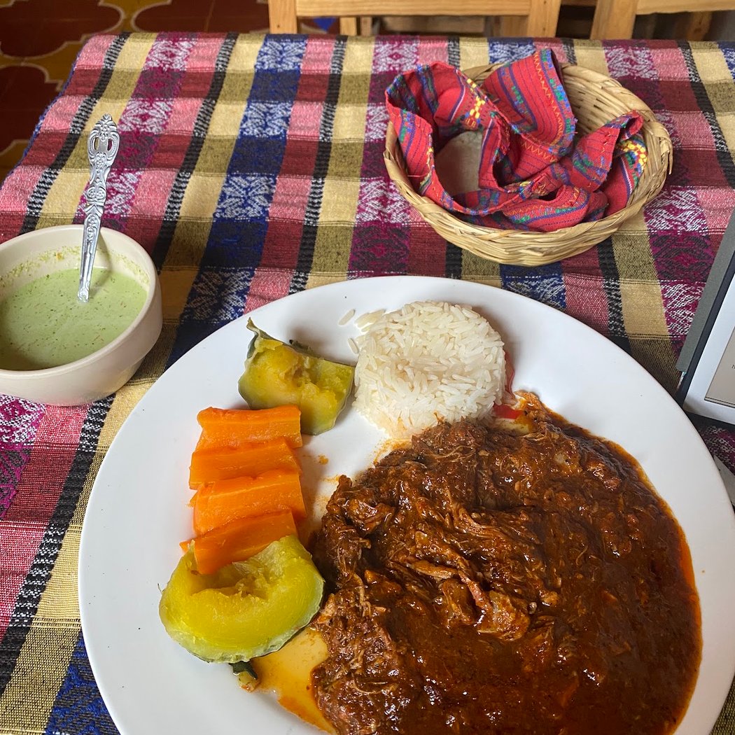 El Portón Tipico 2