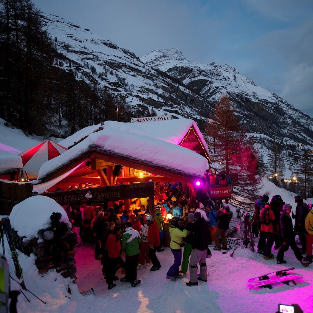 Hennu Stall Après-Ski Bar 1