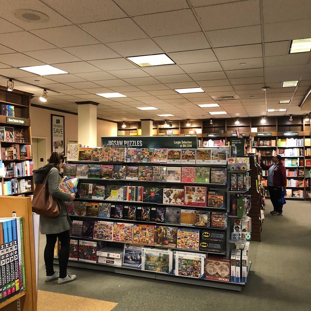 Barnes & Noble 4