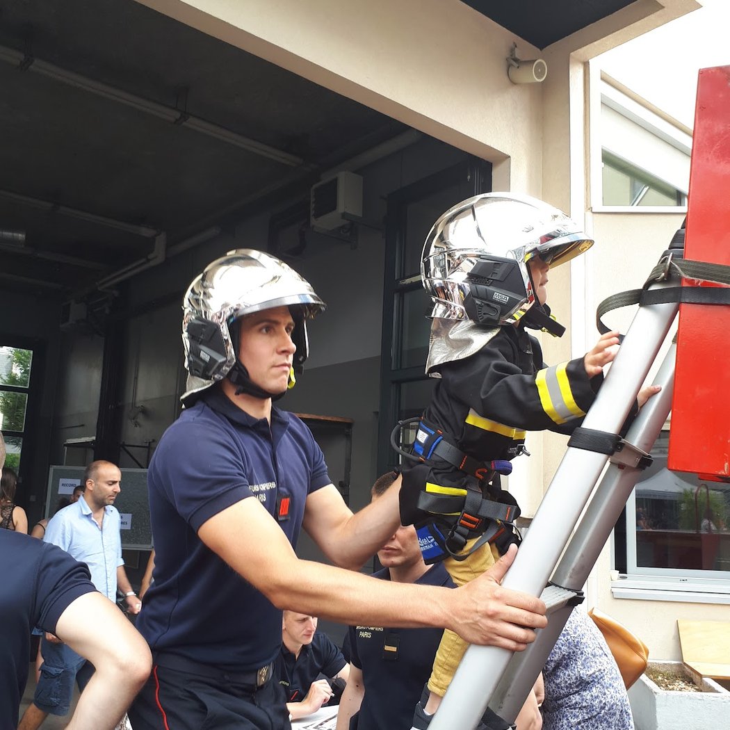 Le Bal des pompiers 1