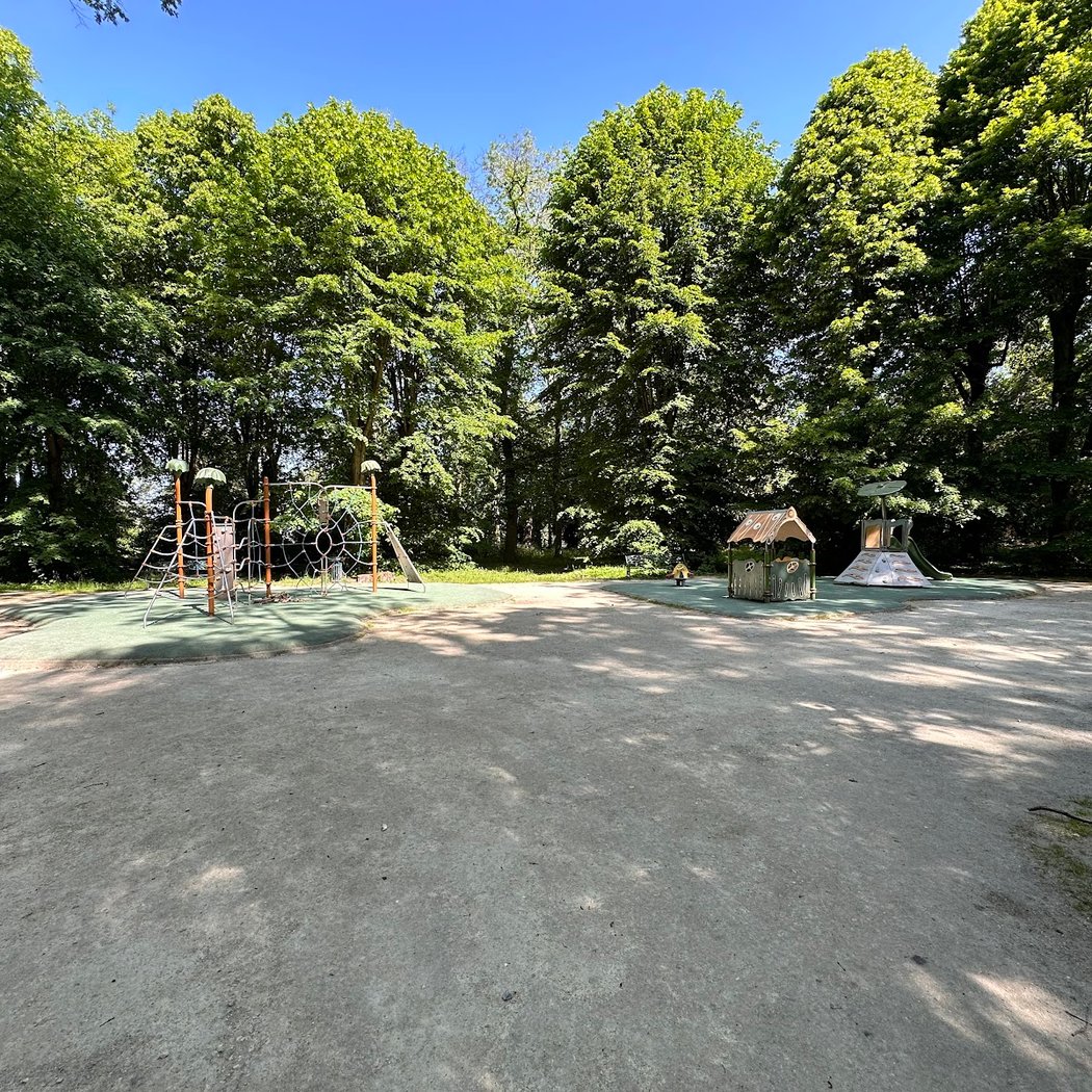 Aire de jeux - Bois des cheminots (avenue Pompidou) 1
