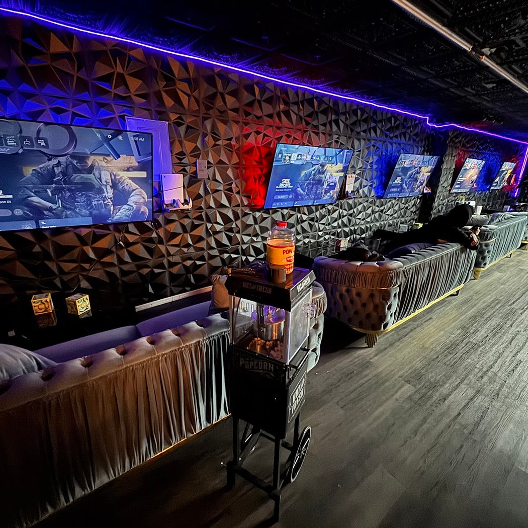 Game night lounge 1