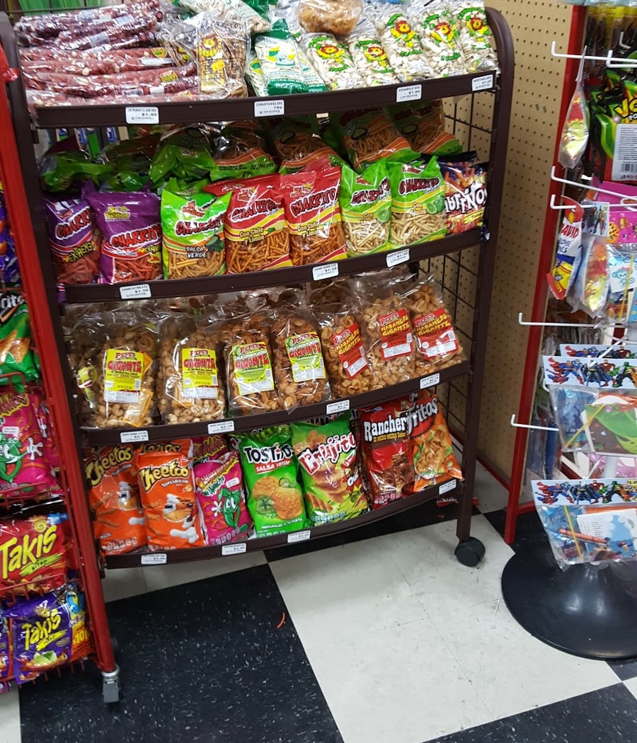 La Estrellita Market & Deli 3