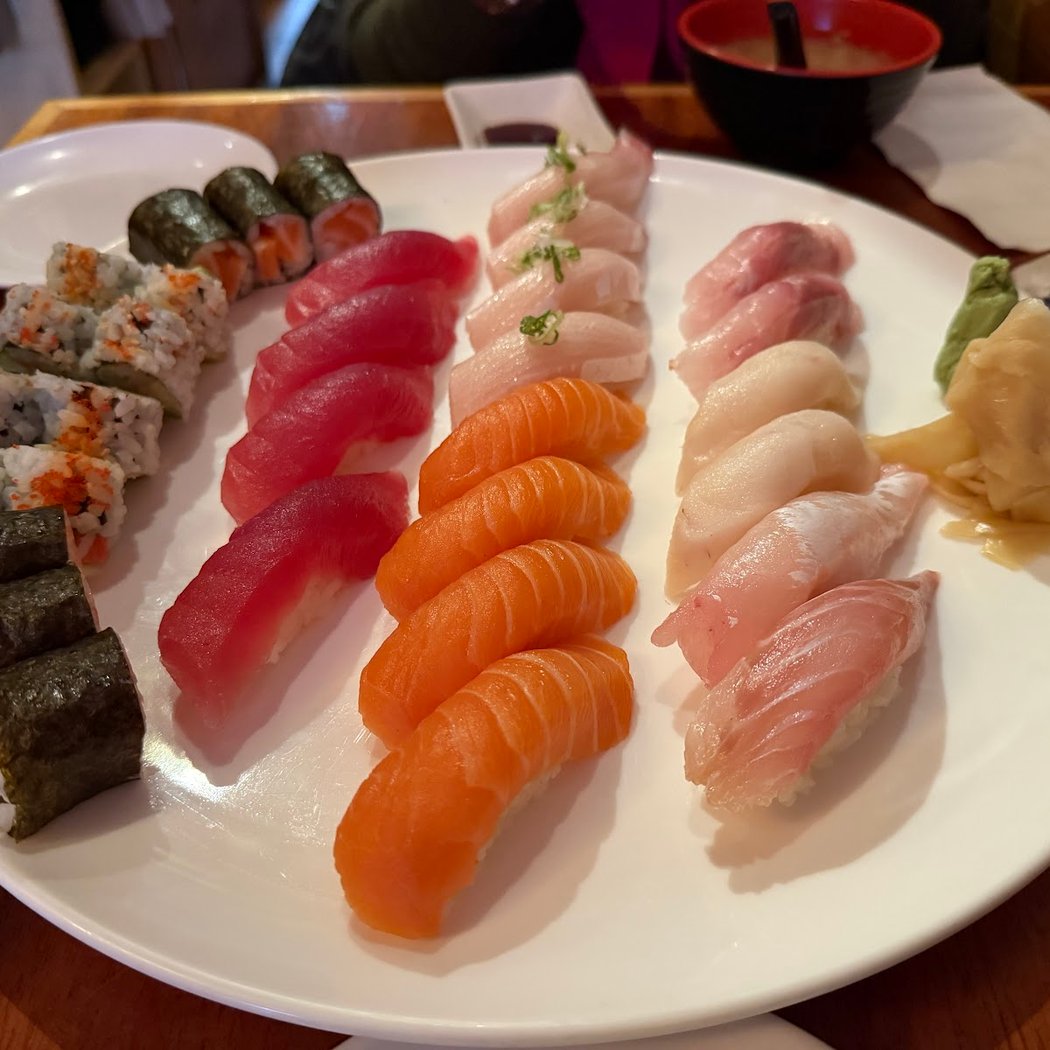 Quan Sushi Grill 1
