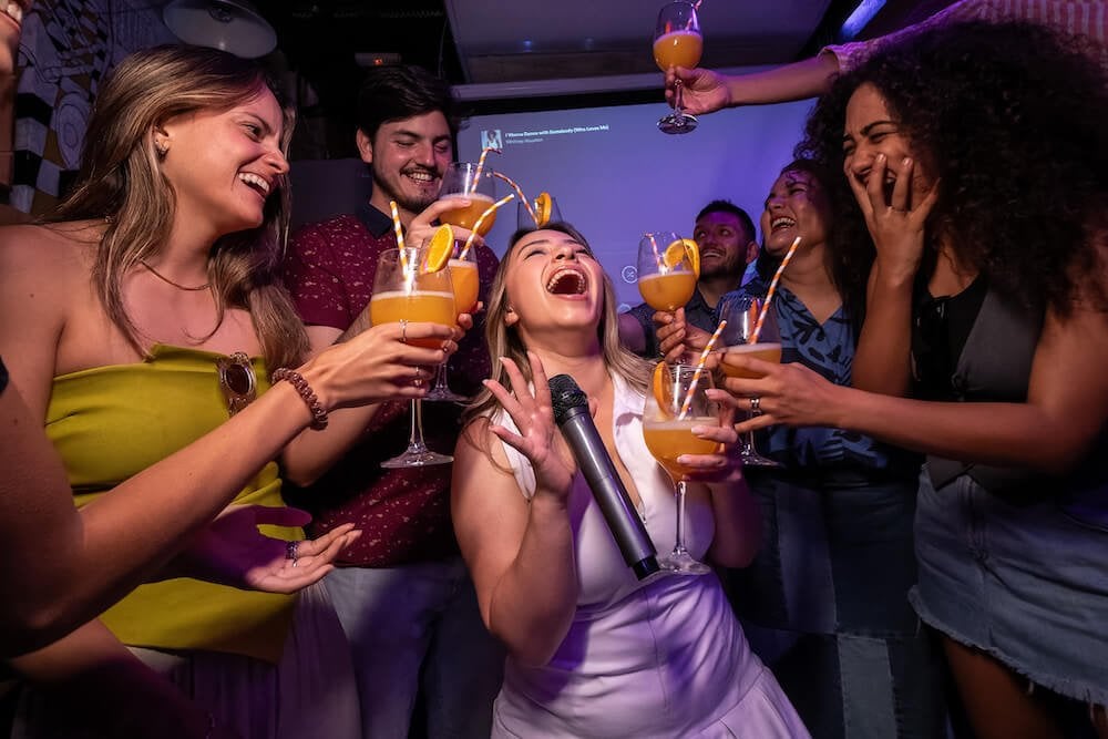 KARAOKE internazionale + mercatini 1