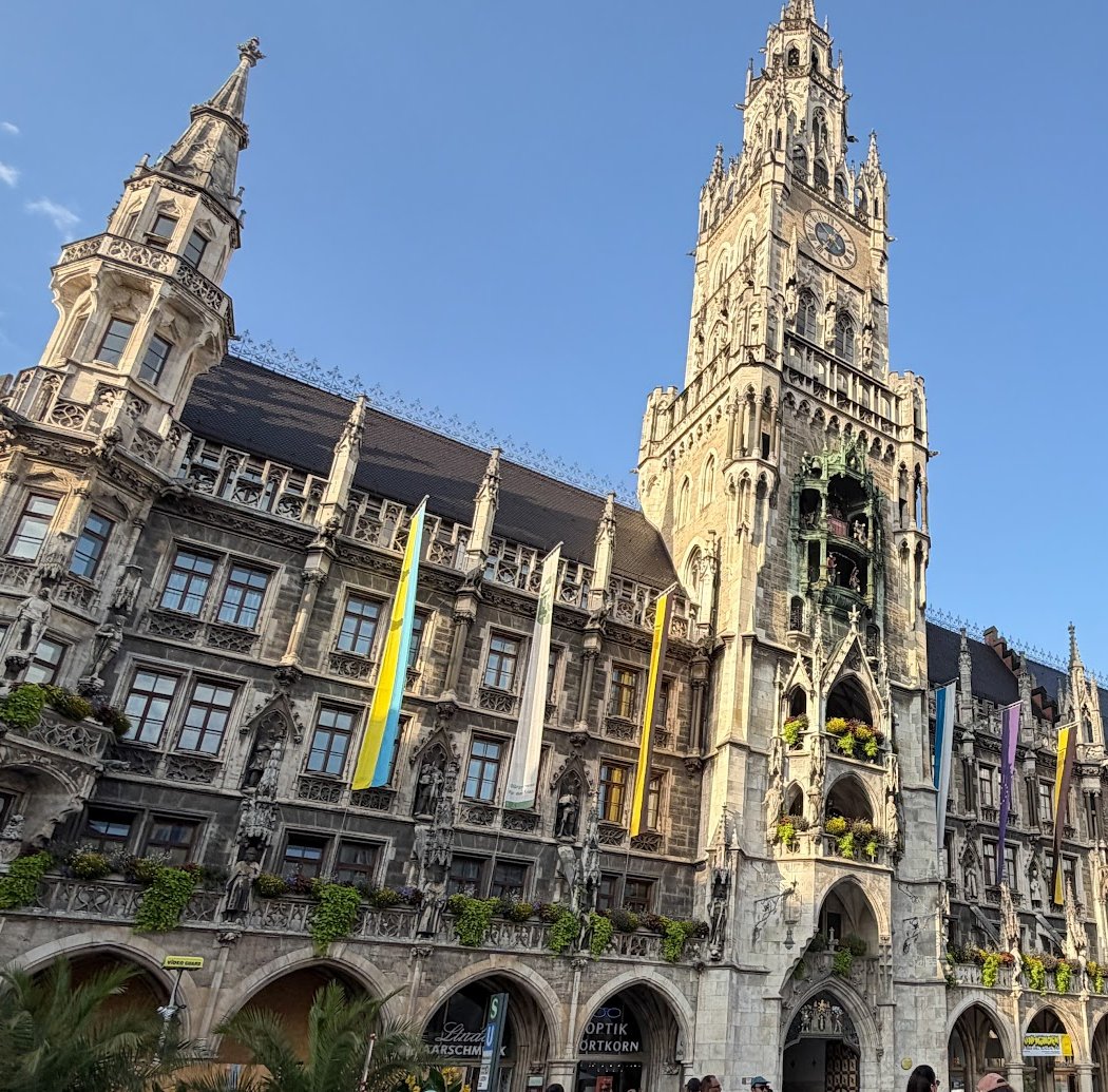 Tourist Information am Marienplatz München 3
