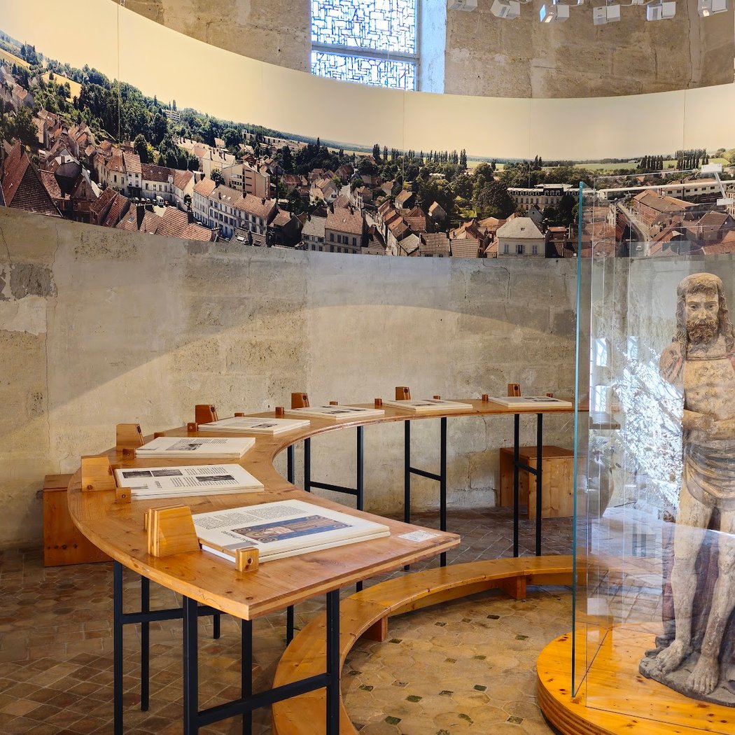 Tour Romane de l'Abbaye Notre-Dame-de-Jouarre 1
