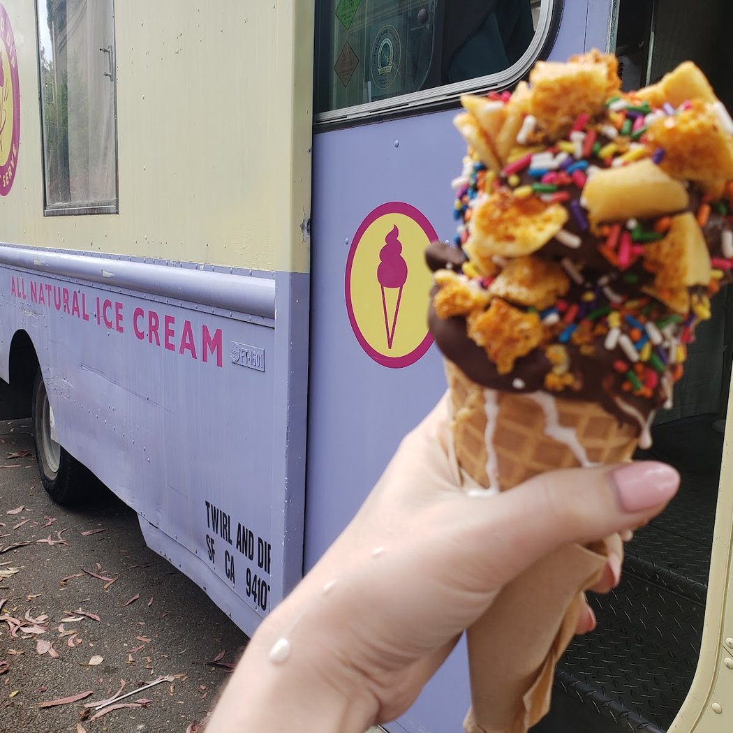 Twirl & Dip Soft Serve Ice Cream Truck 3