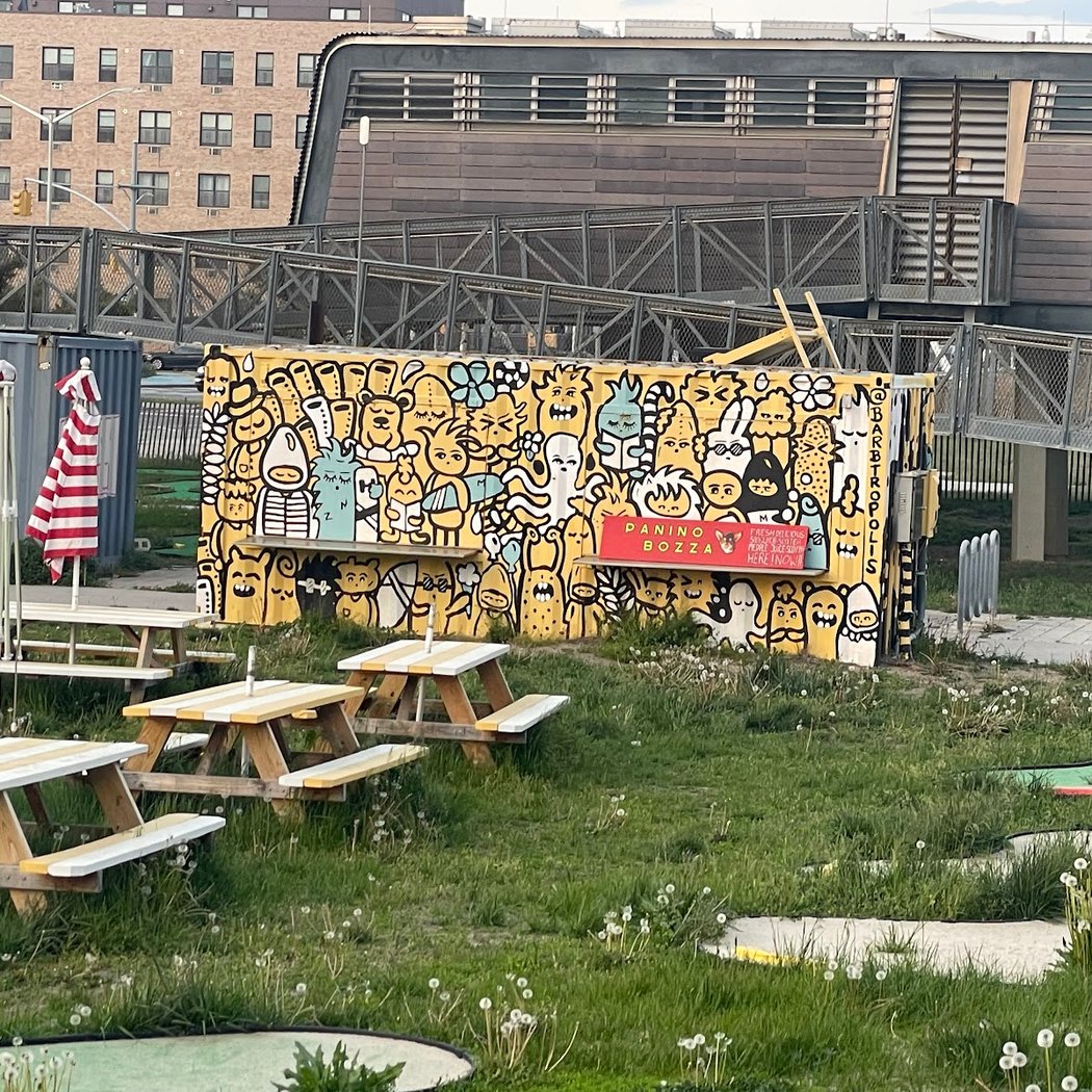 Putt Hut 1