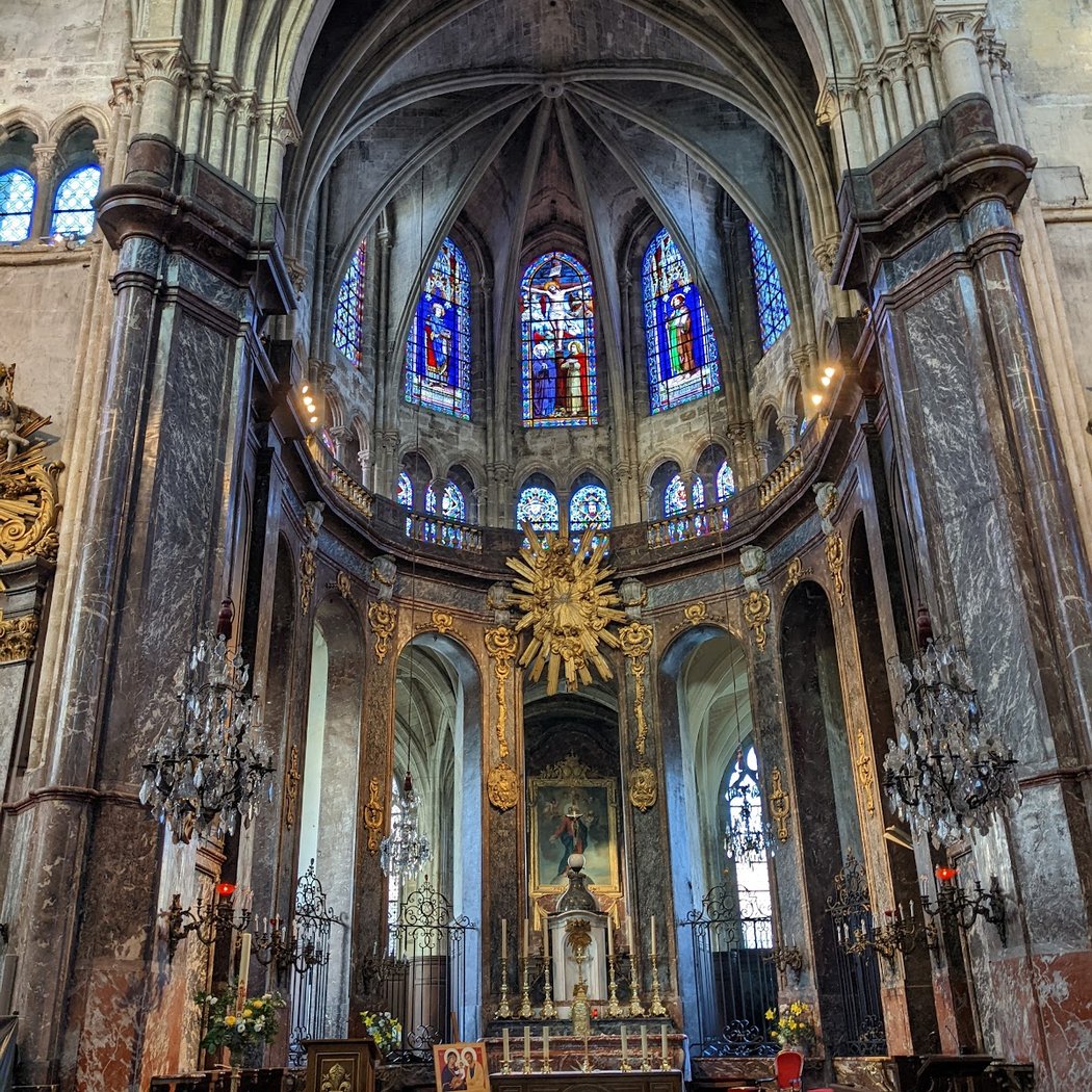 Église catholique Saint-Jacques à Compiègne 1