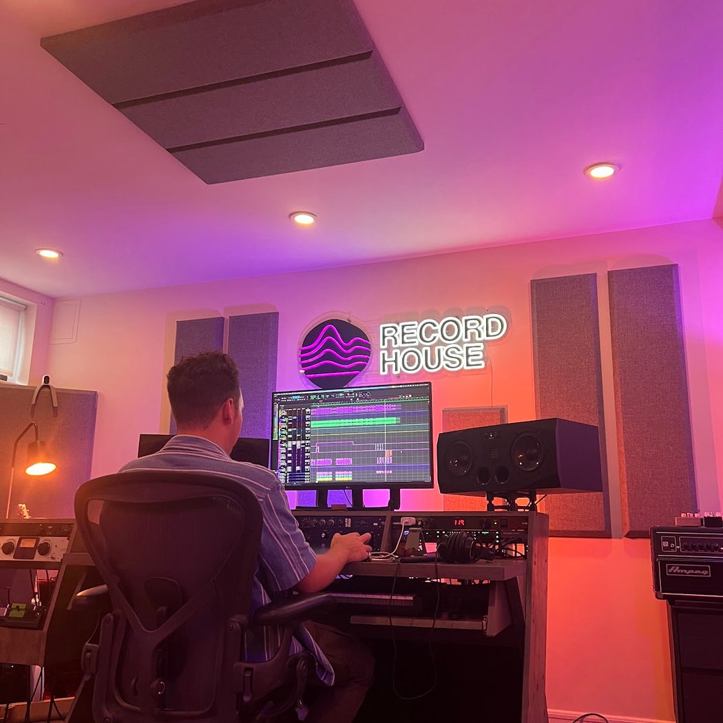 Record House 3