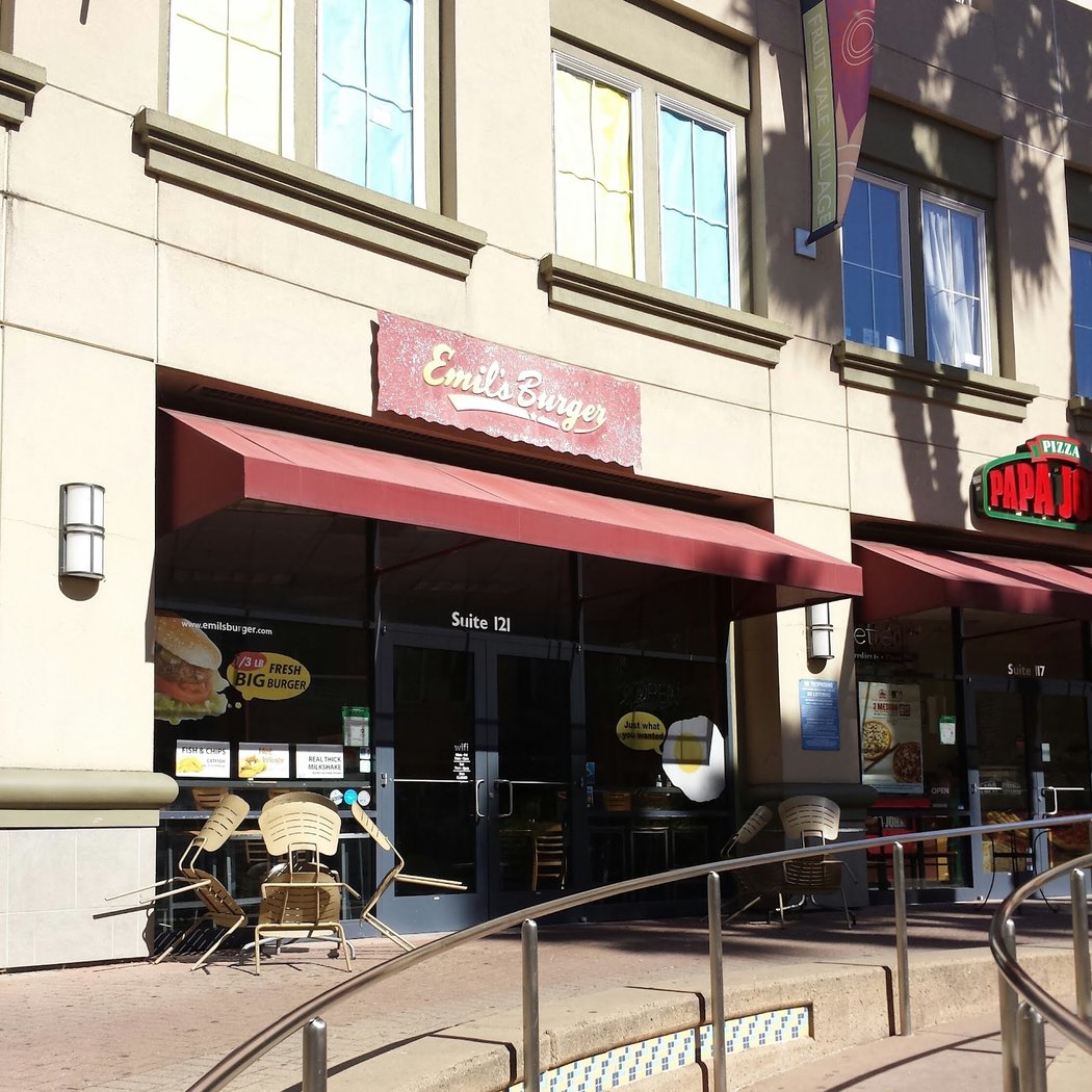 Emil's Burger & Breakfast 3