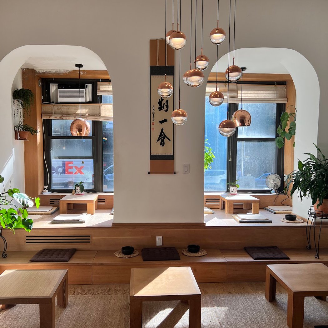 FLOATING MOUNTAIN Tea House |2nd FLOOR| 1