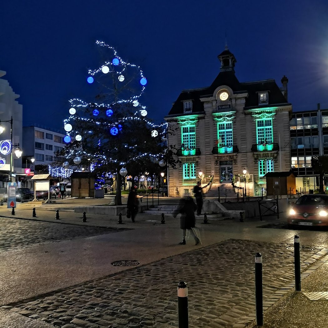 Place de la Mairie 2