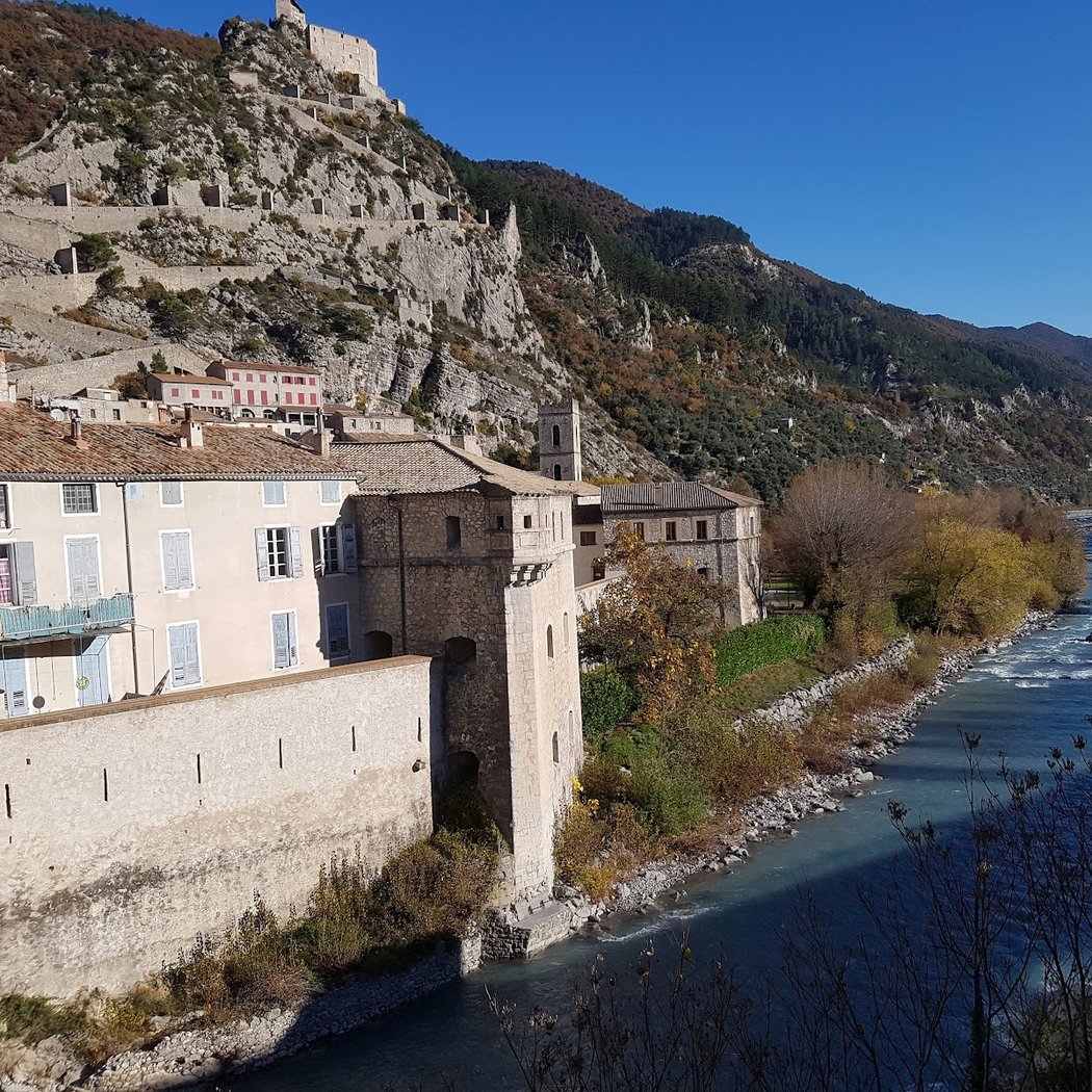 Entrevaux Garden 1
