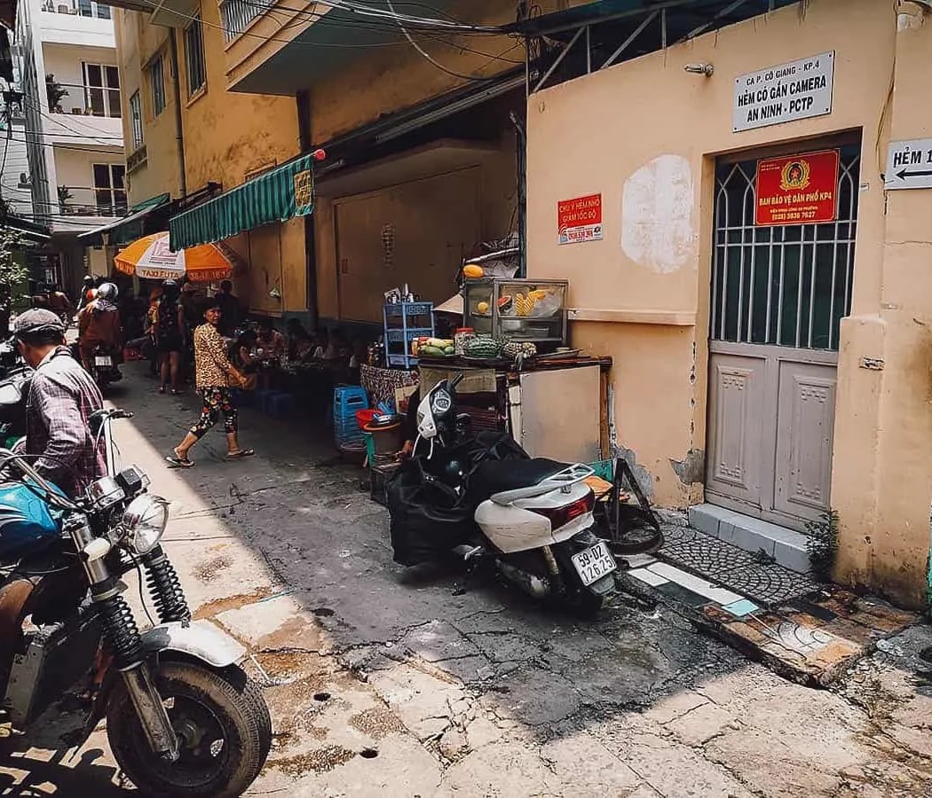 Truoc Snail Store (Netflix Street Food 2019) 2