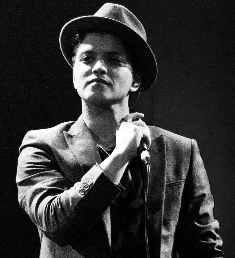 Bruno Mars, Raye & DJ Pee.Wee 3