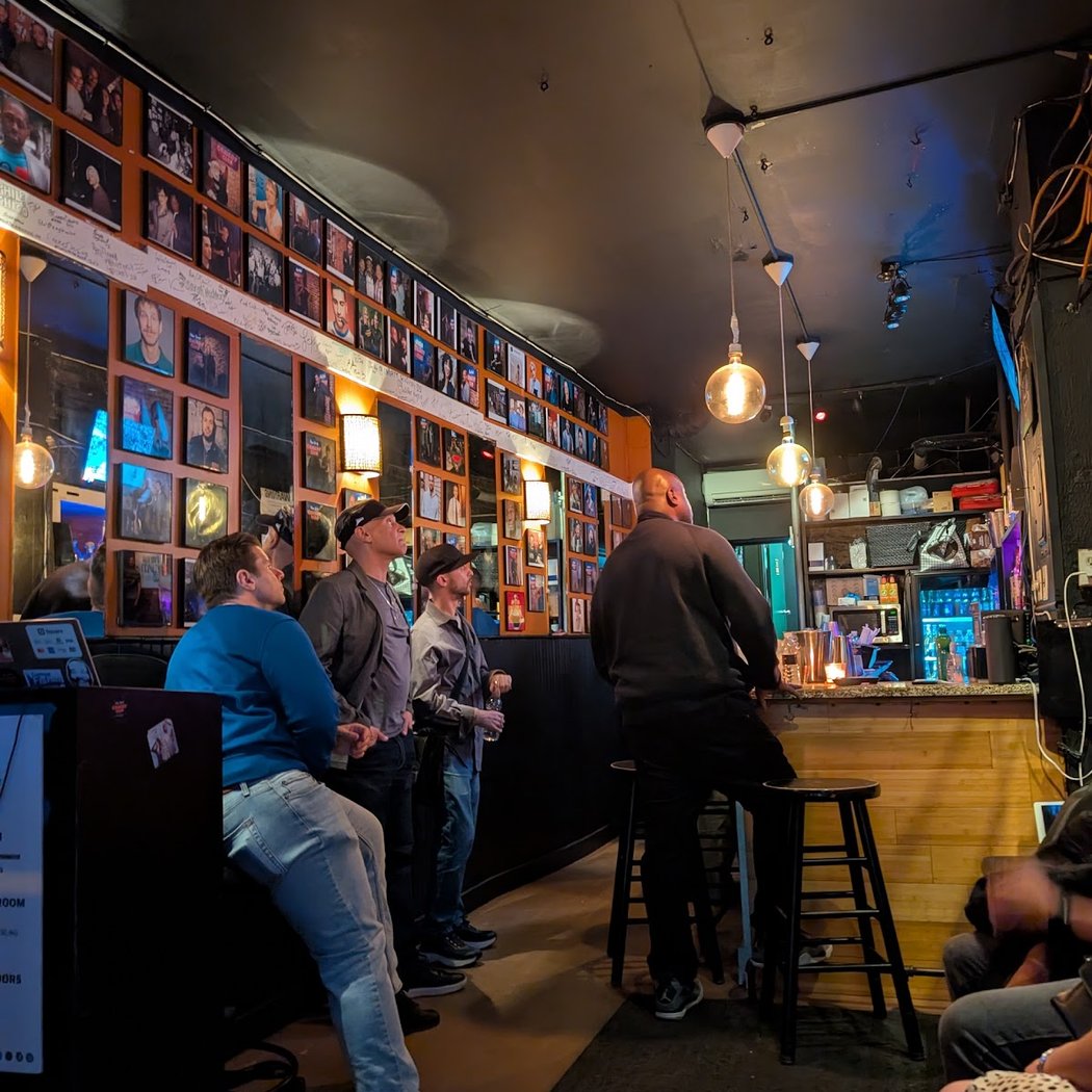 New York Comedy Club Presents 5