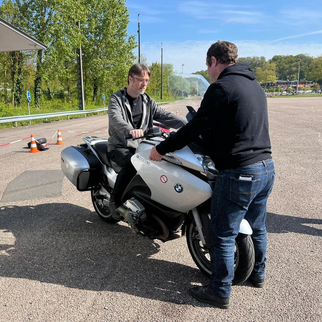 Anti Pilote De Ligne Droite Training Motorcycle Maniabilité & Pilotage 1