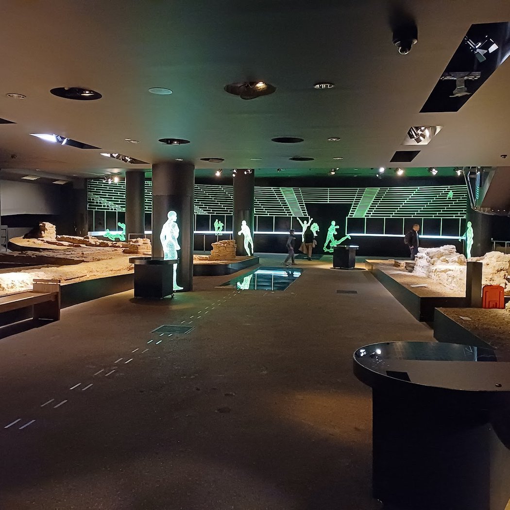 London's Roman Amphitheatre 2