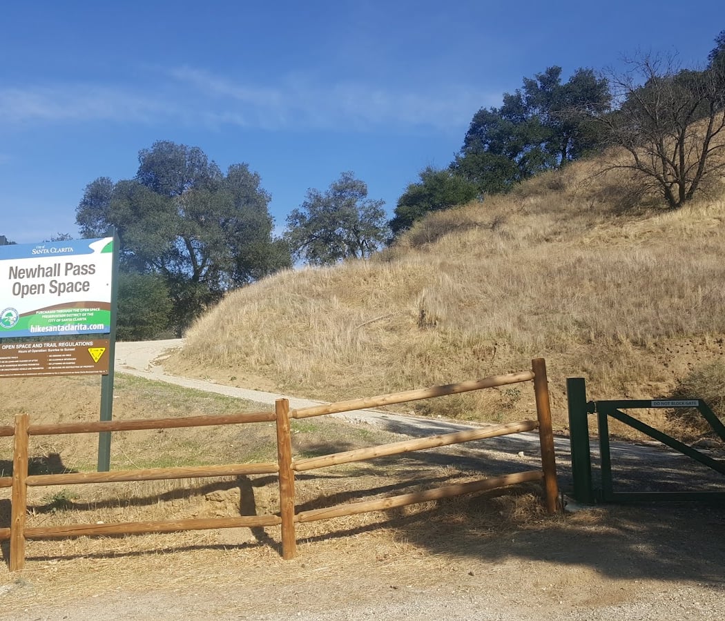 Newhall Pass Open-Space North Trailhead 3
