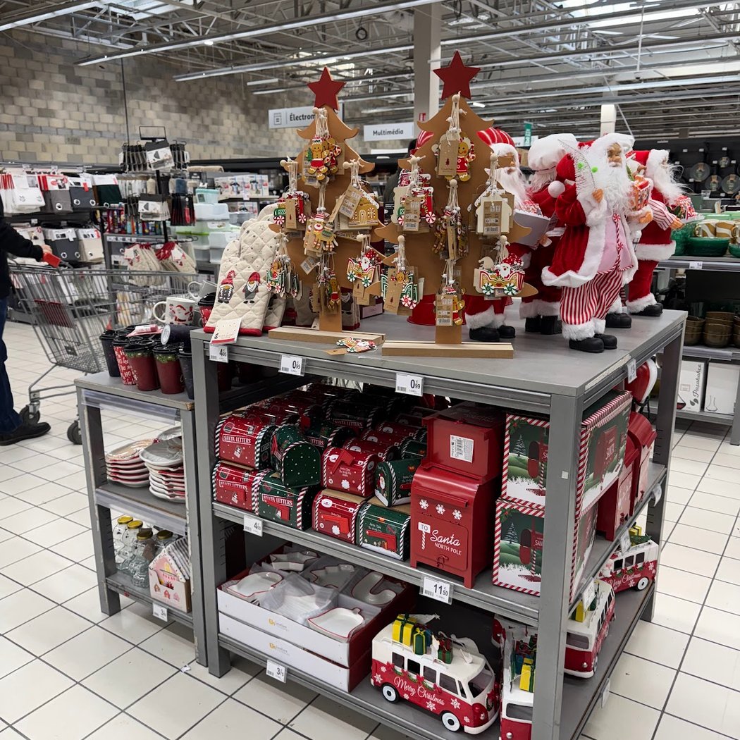 Auchan Hypermarché Marseille La Valentine 3