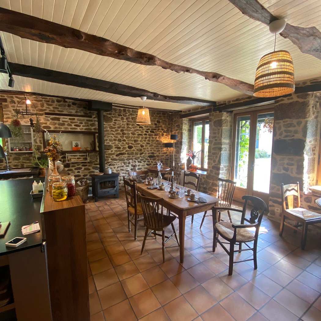 Auberge les filles en bottes 2
