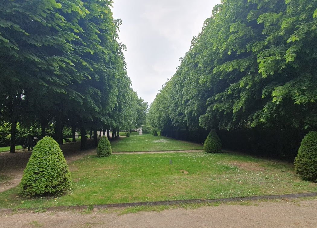 Square de la Convention 1