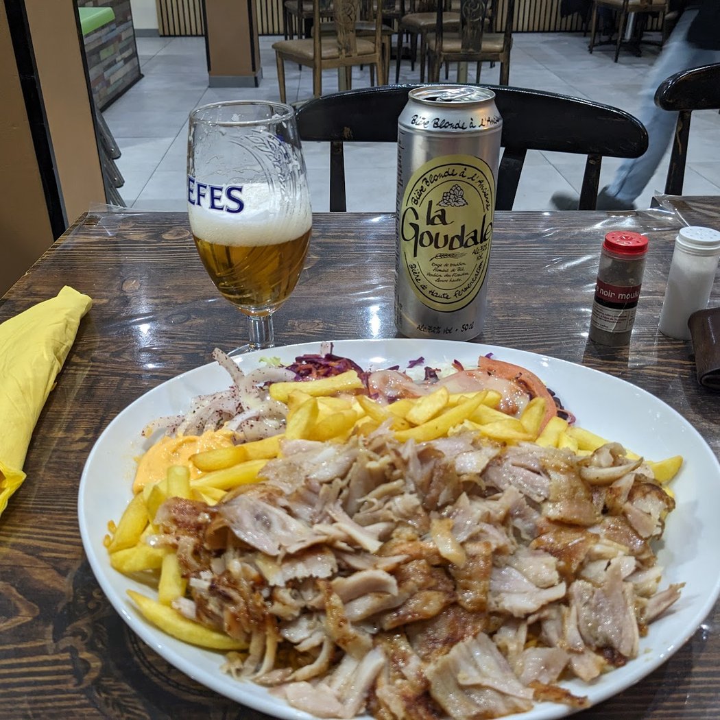 Restaurant İZMIR Kebab 3