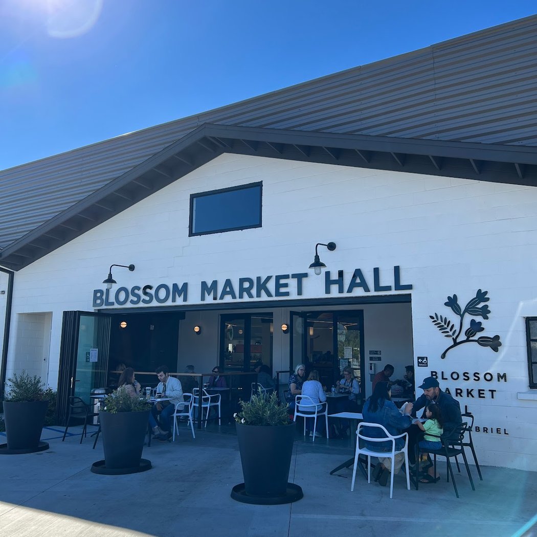 DJ D-RoC at Blossom Market Hall 2