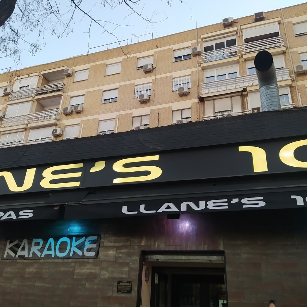 Pub Llane's 10 2