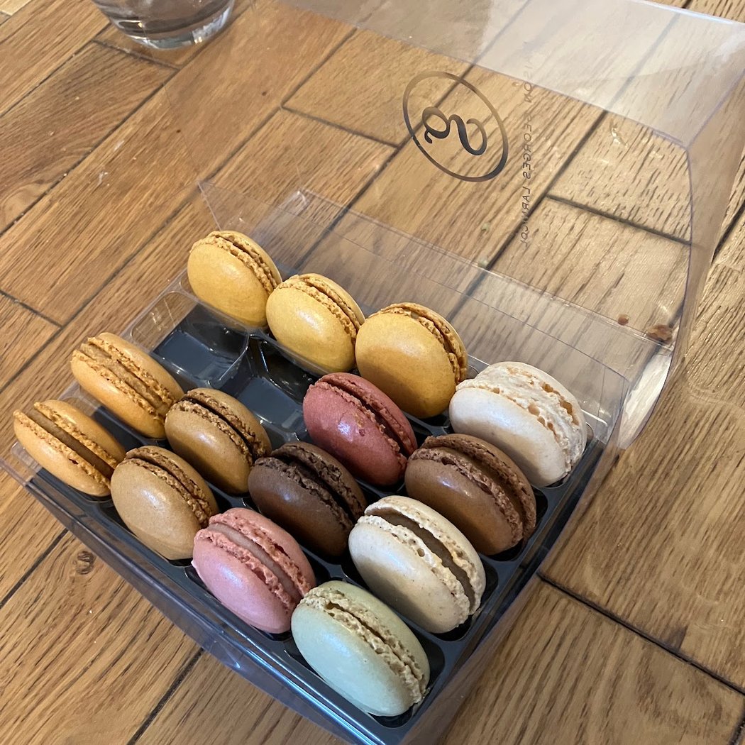 MAISON GEORGES LARNICOL - MOF - Biscuiterie Chocolaterie 3