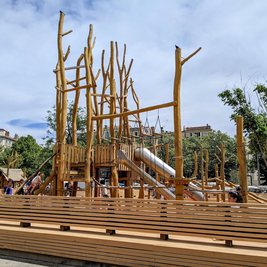 Aire de jeux la Plaine 3