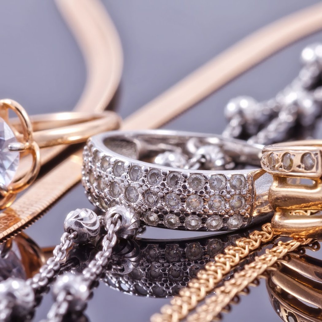 Antique & Estate Buyers 3