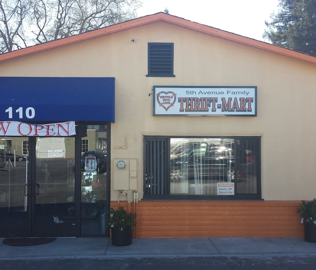 5th Avenue Family Thrift-Mart 2