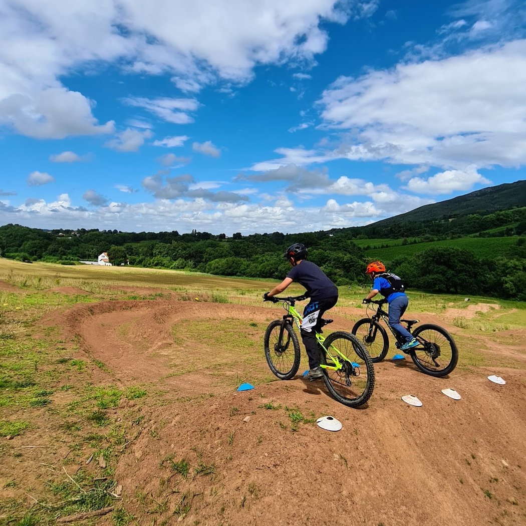 Liluak VTT - Randonnées en VTT électrique - Ecole VTT Pays Basque - Location VTT électrique 2