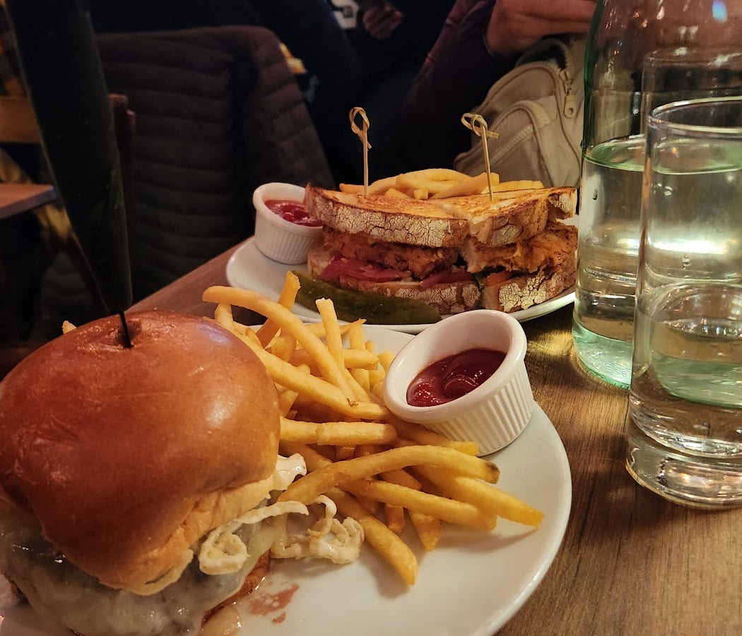 The Lowery Bar & Kitchen 3