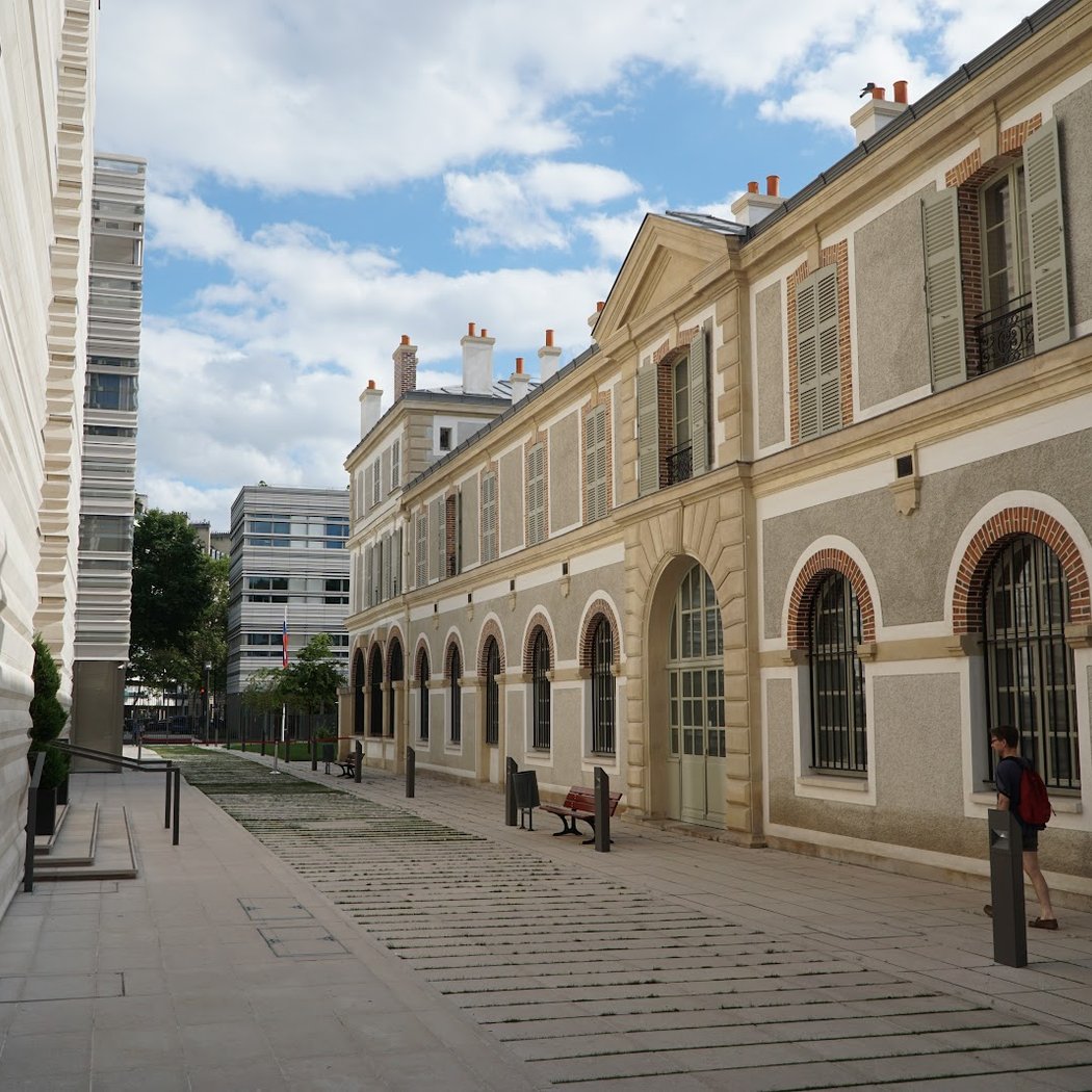 Palais de l'Alma 3