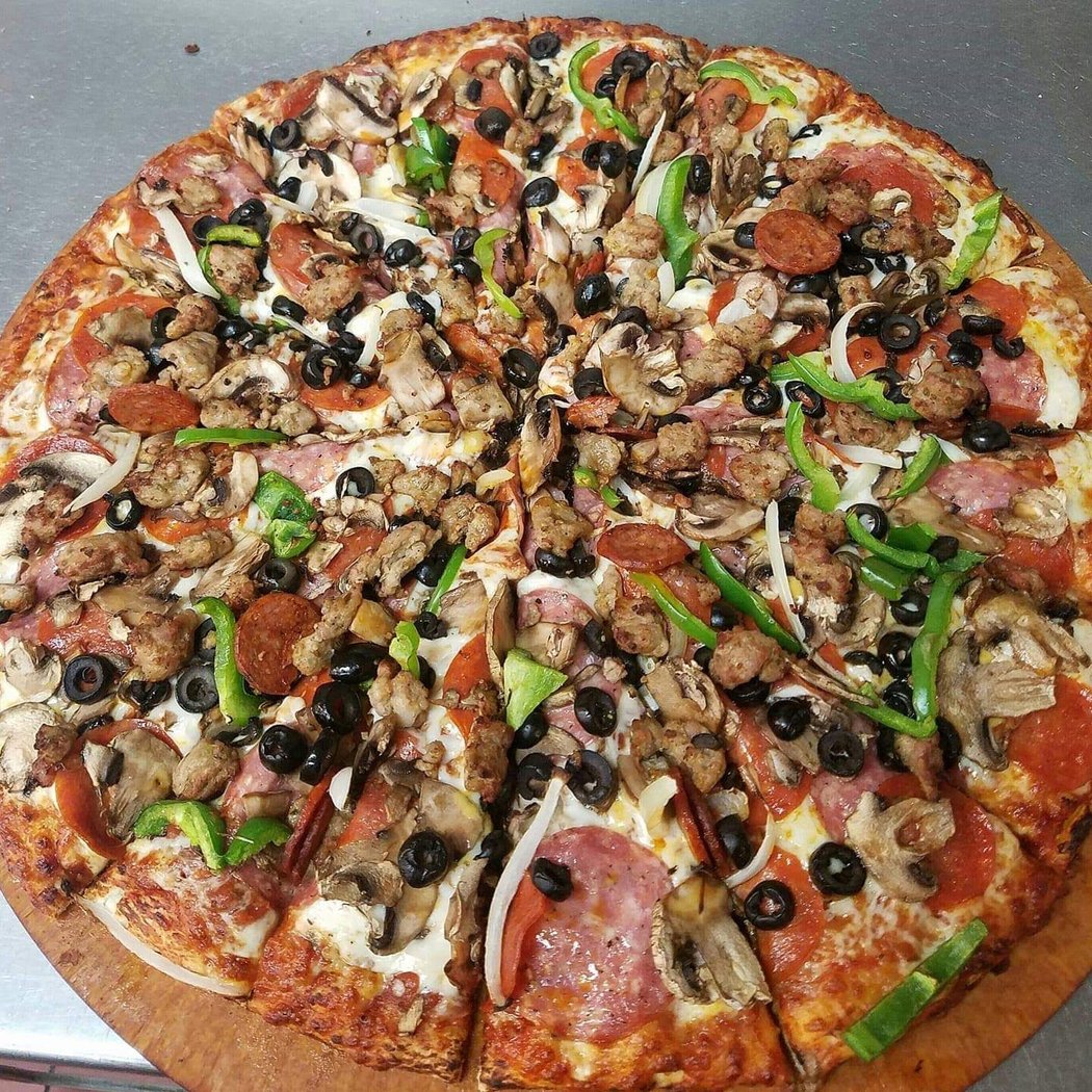 Edgewater pizza 1