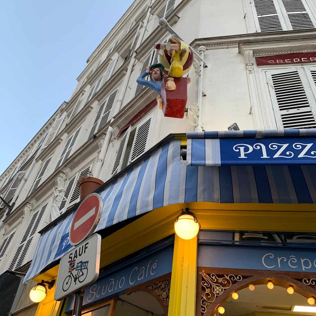 Le Studio Café 2